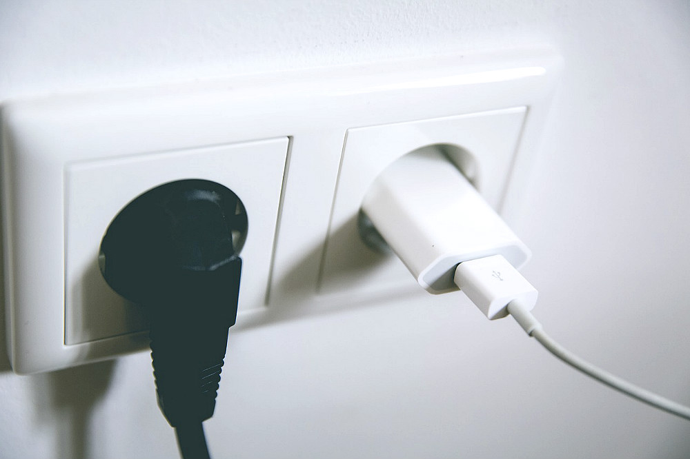 Electricity in Spain power supplies, plugs and more