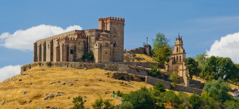 Sehenswürdigkeiten in Aracena (Huelva) – Burg und Kirche auf dem Hügel von Aracena