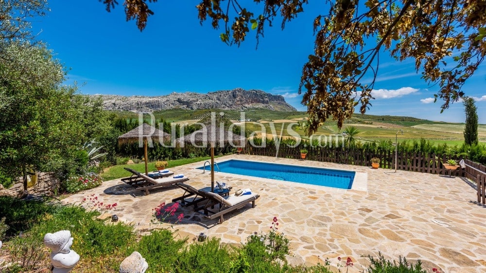 Villa mit beeindruckendem Ausblick auf das Naturschutzgebiet Torcal in Antequera - MAL0492