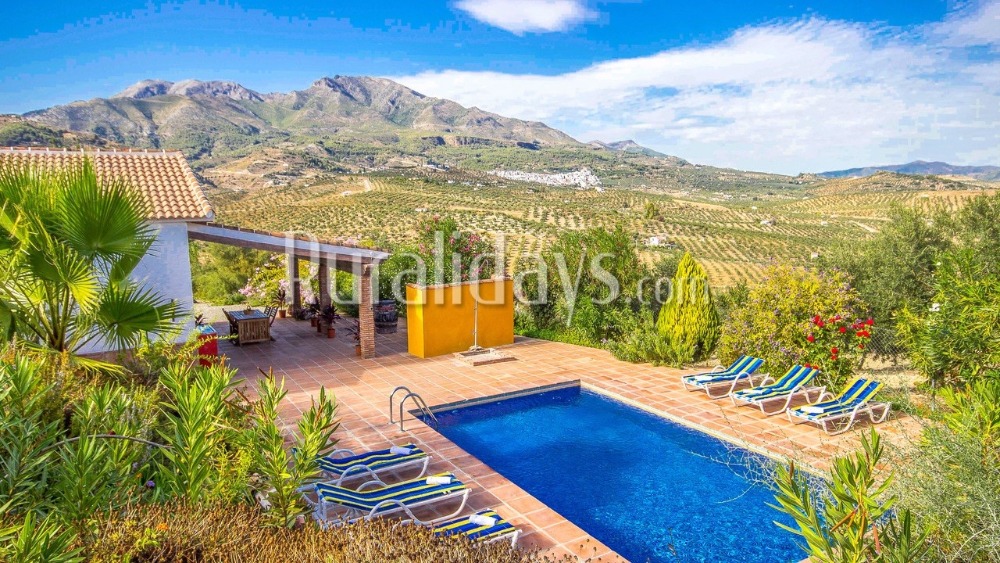 Unique holiday home in a peaceful natural area (Alozaina)
