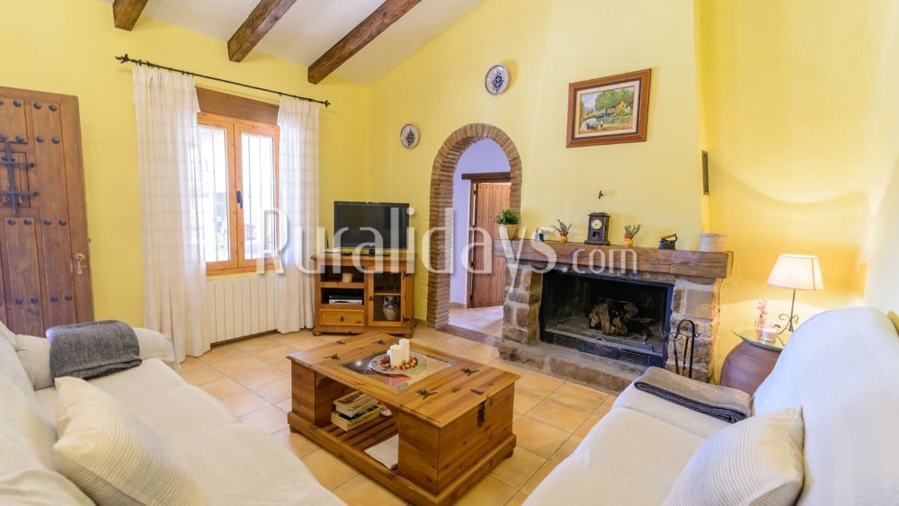 Luminosa casa rural con cálido interior y chimenea en Antequera-La Higuera - MAL0470