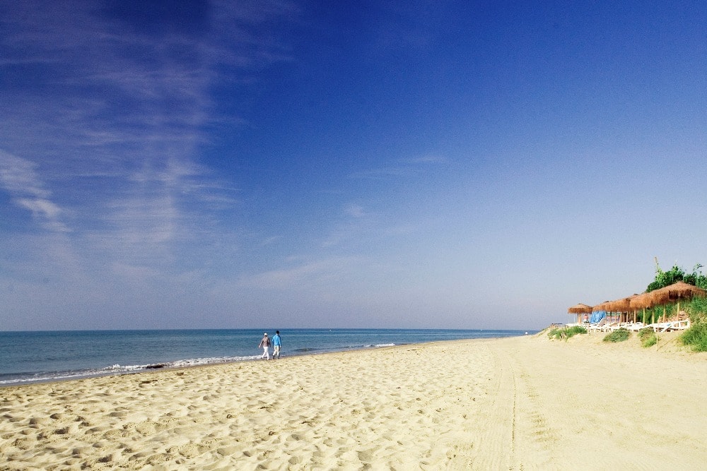 Beach of Cabopino in Marbella - Best beaches in Malaga