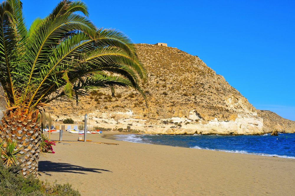 Agua Amarga beach in Nijár