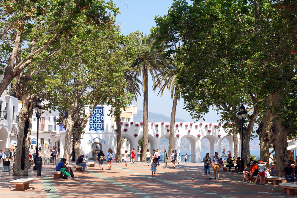 Promenade in balkon van Europa, in Nerja