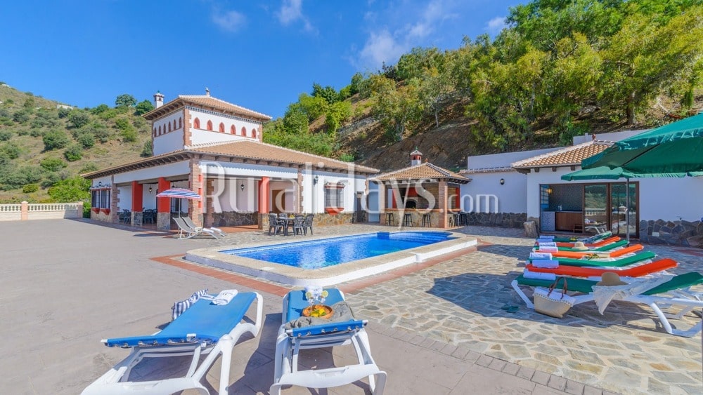 Charming, Jacuzzi-provided villa in Sayalonga - MAL0071