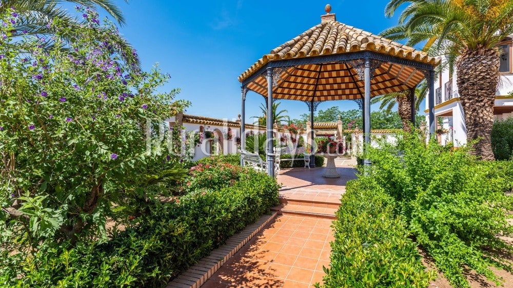 Spectaculaire villa avec un fantastique jardin à Lora del Río - SEV1371