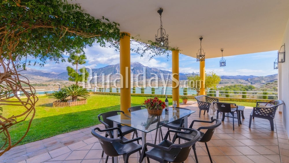 Villa met indrukwekkende uitzichten in Viñuela - MAL0295
