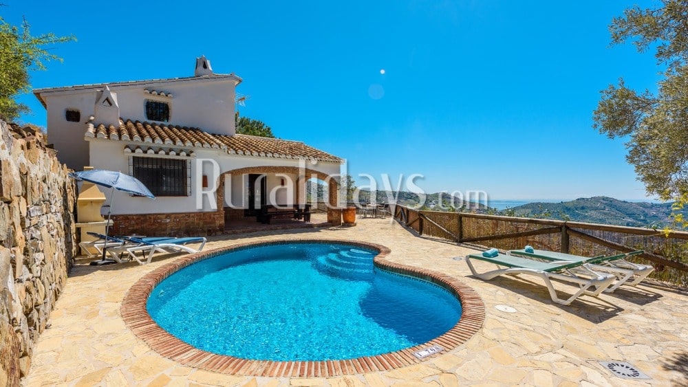 Coqueta casa de vacaciones con magníficas vistas en Cómpeta - MAL0596
