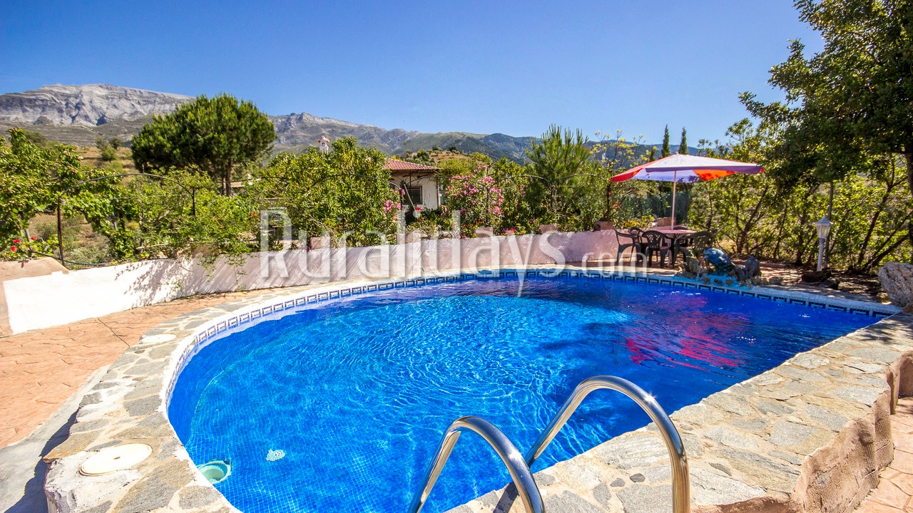 Preiswert Ferienhaus in Sedella (Malaga)