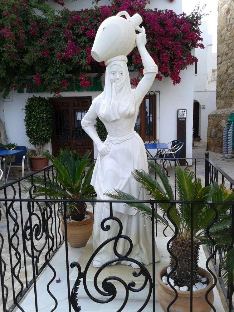 Statue van Mojaquera in Mojacar, Almeria