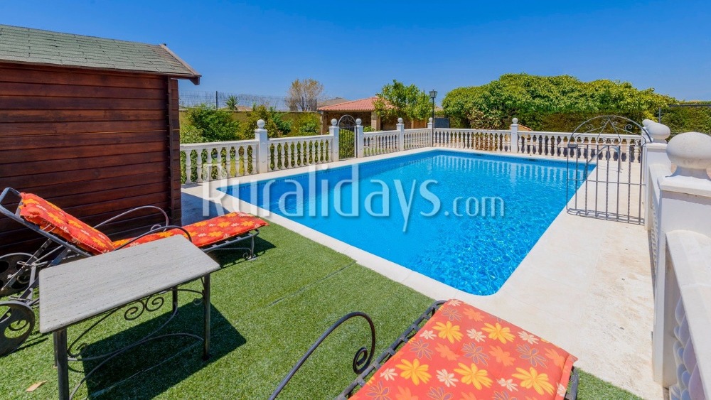 Fenced villa close to the town centre in La Rambla (Cordoba)