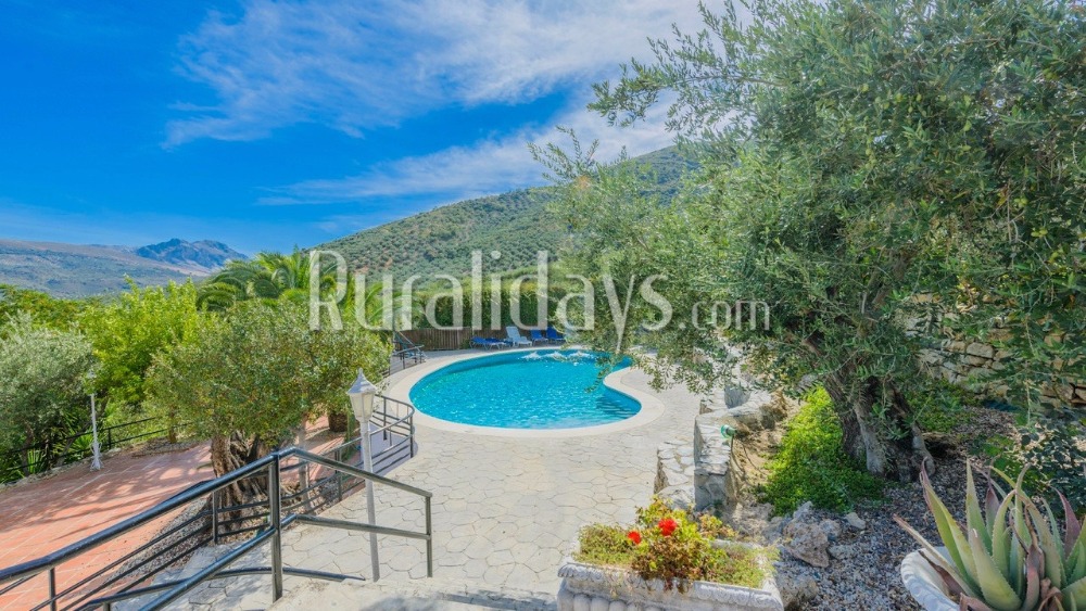 Modern villa ideal for groups in Carcabuey (Cordoba)