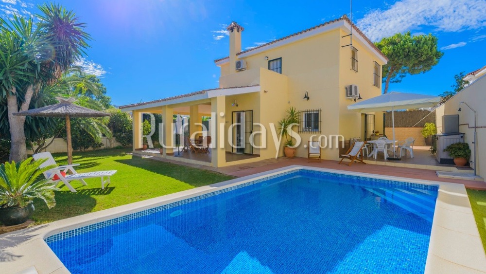 Luminous villa in an enclosed property in El Puerto de Santa María (Cadiz)