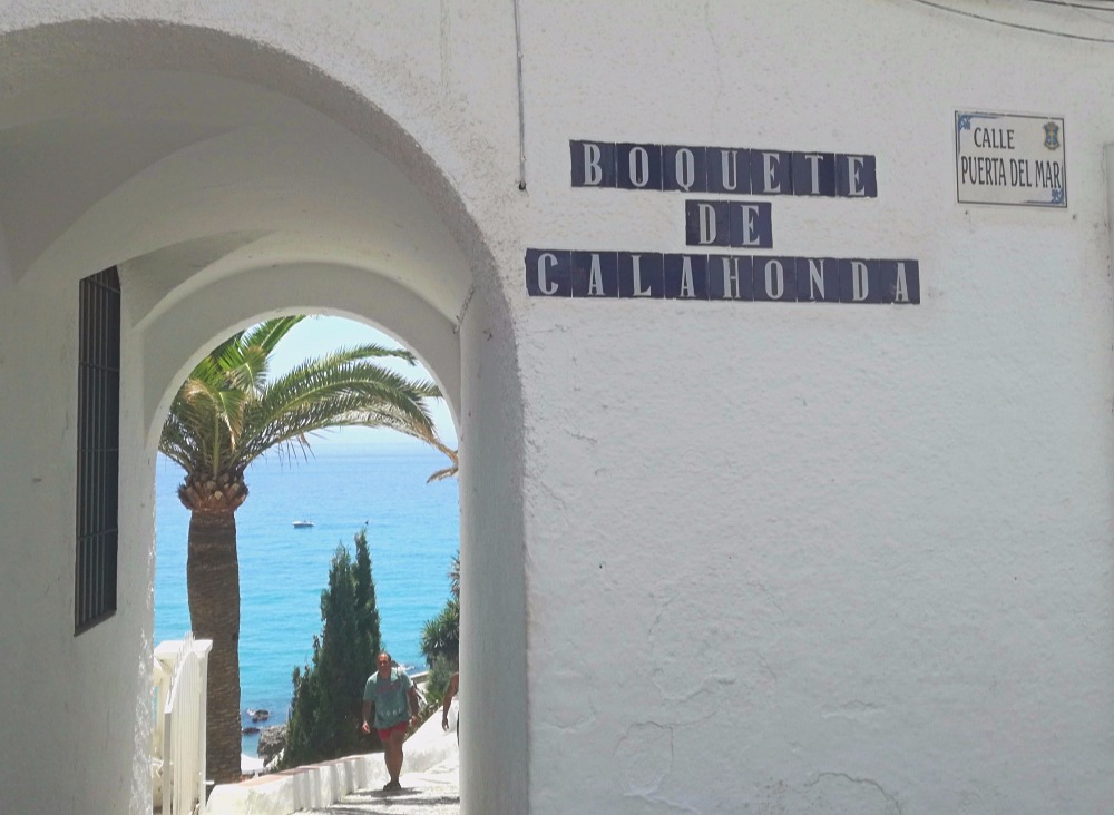 Boquete de Calahonda - best beaches in Nerja