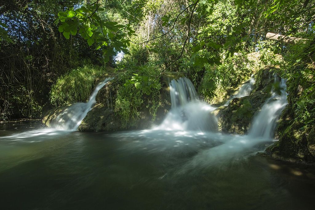 Fluss im Naturpark Sierra Norte