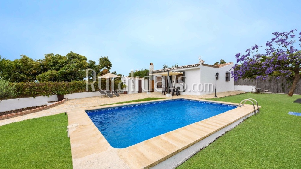 Villa overlooking the mountains in Nerja (Malaga)