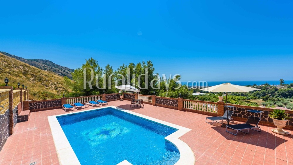 Magnificent holiday villa with impressive sea views in Nerja (Malaga)