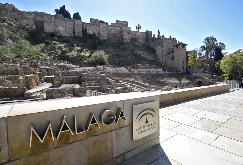 L'Alcazaba et le Théâtre Romain au premier plan