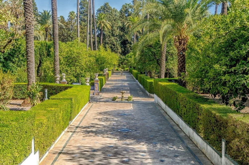 Gärten in der Real Alcazar in Sevilla