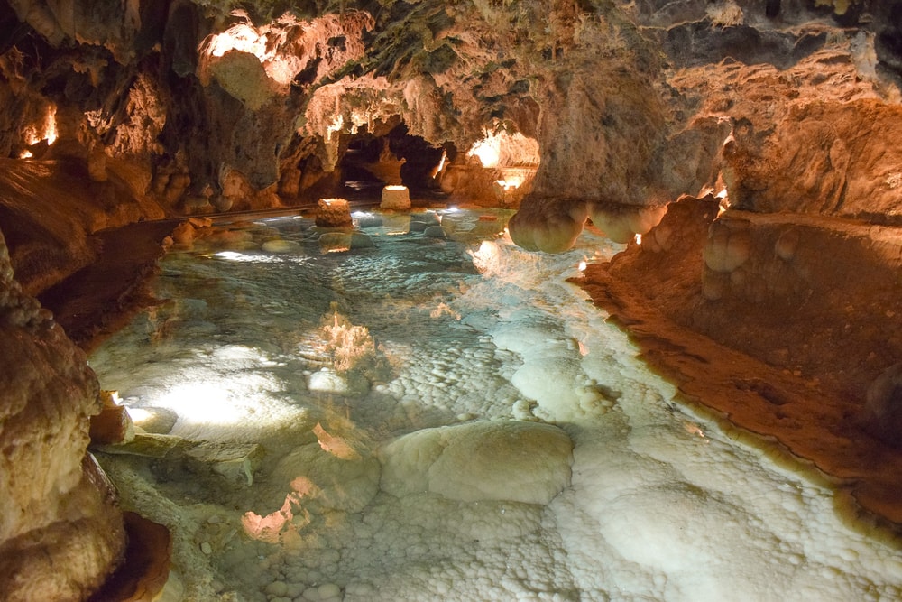 Gruta de las Maravillas in Aracena - underground lake