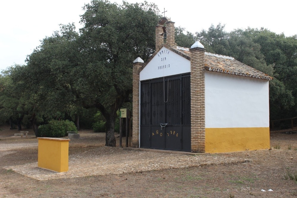 Hermitage of San Abundio in Fuente del Valle leisure area in Sierra de Hornachuelos - Rincones del Valle