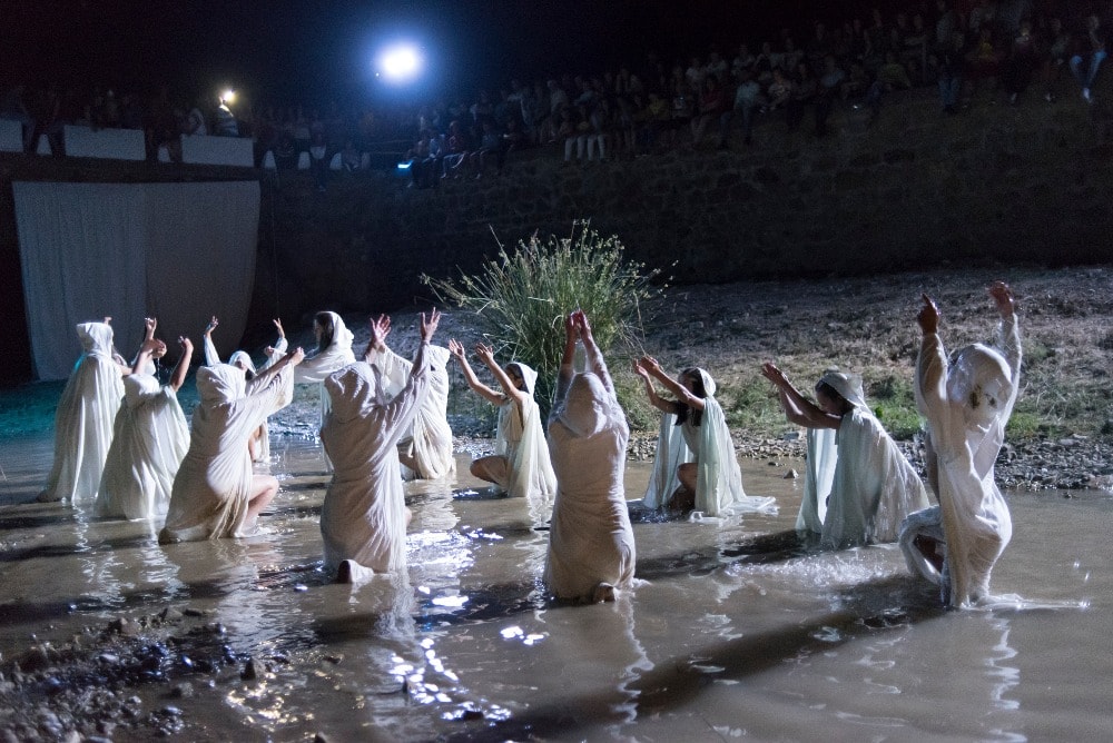 Leyenda de la Encantá en la Noche de San Juan en Almedinilla (Córdoba)