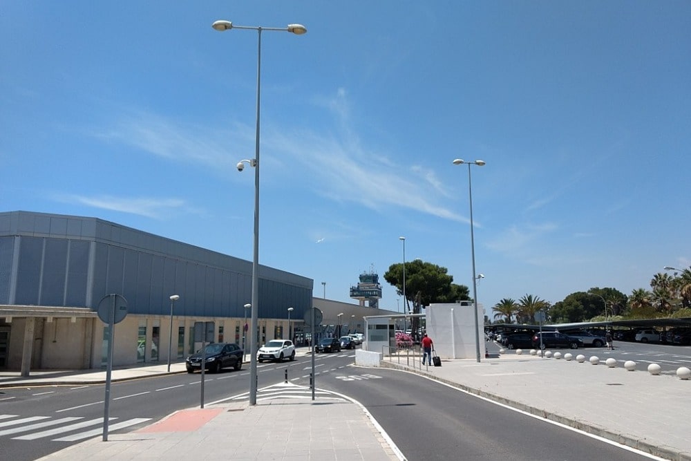 Aéroport d'Almería - vu de l'extérieur