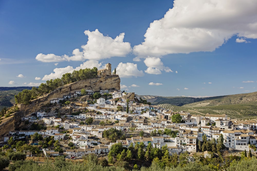 Panoramisch zicht op Montefrio