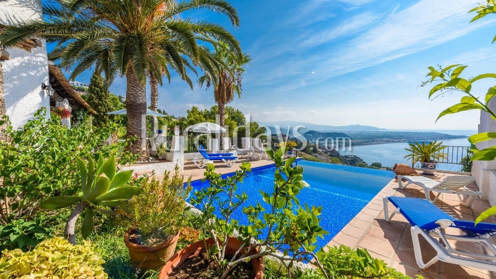 Villa avec piscine à débordement et vues magnifiques sur la côte tropicale à Salobreña - GRA2095